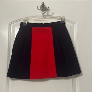 Like new A-line club Monaco navy and red miniskirt size 00 with pockets